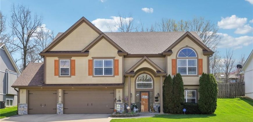 Homes for Sale in Smithville, MO 64089 | 205  DoubleTree Lane