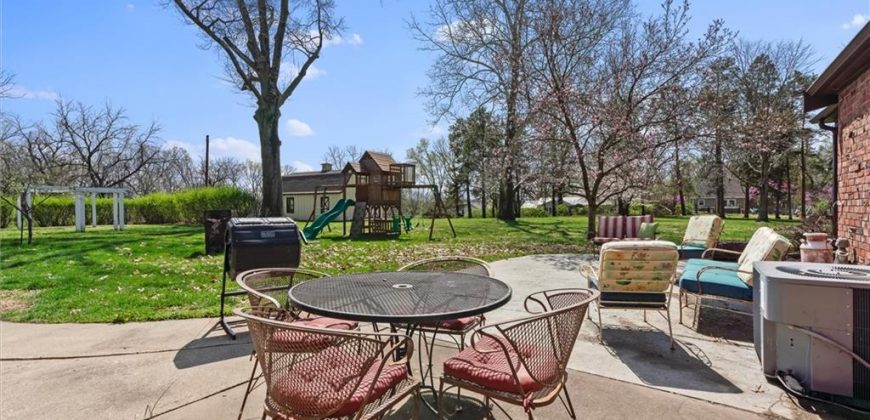 Homes for Sale in Excelsior Springs, MO 64024 | 8  Orchard Place