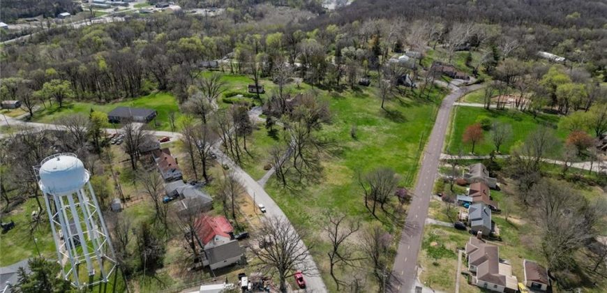 Homes for Sale in Excelsior Springs, MO 64024 | 8  Orchard Place