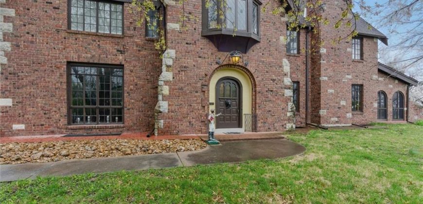 Homes for Sale in Excelsior Springs, MO 64024 | 8  Orchard Place