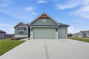 12160-N-Tracy-Avenue-mls-2567366-image-1
