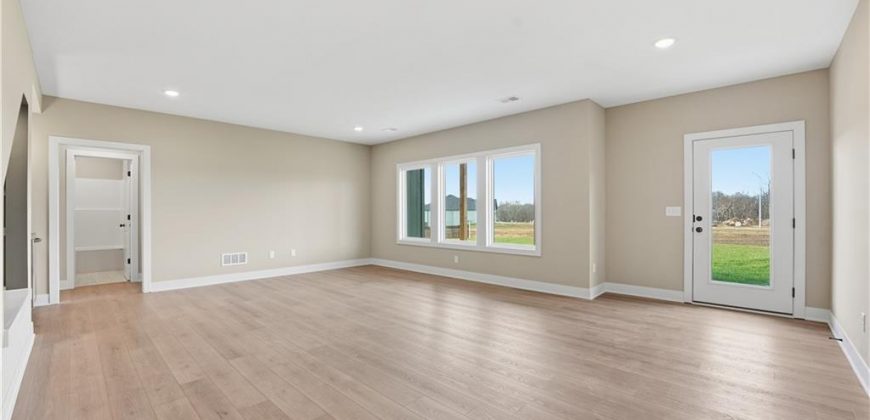 Homes for Sale in Kansas City, MO 64165 | 12160 N Tracy Avenue