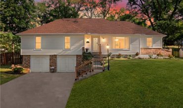 Homes for Sale in Parkville, MO 64152 | 6717 NW Lawson Lane