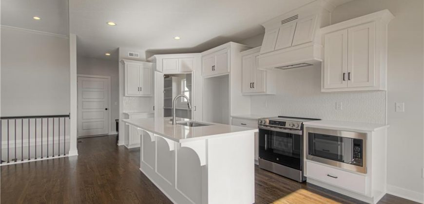 Homes for Sale in Liberty, MO 64068 | 1015  Poplar Lane