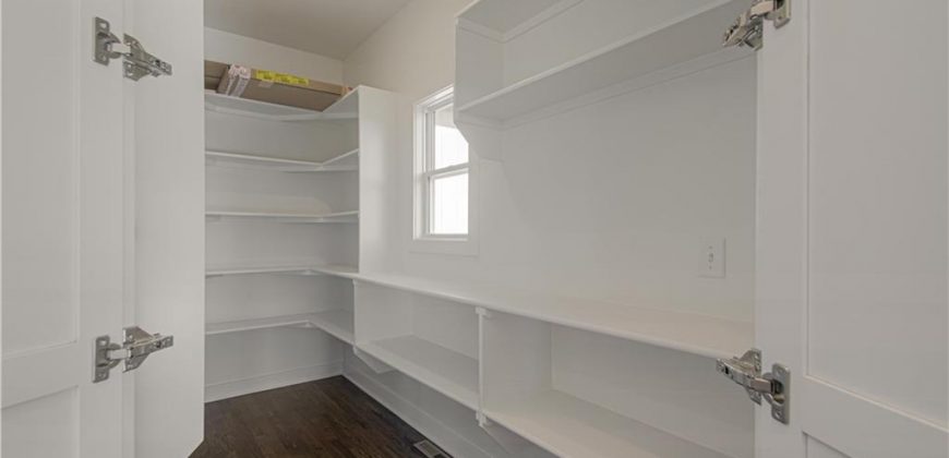 Homes for Sale in Liberty, MO 64068 | 1015  Poplar Lane