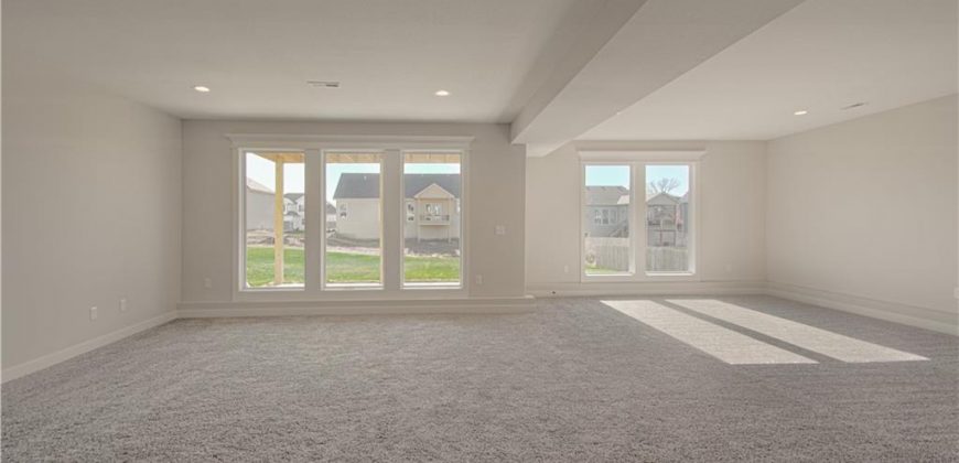 Homes for Sale in Liberty, MO 64068 | 1015  Poplar Lane