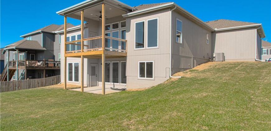 Homes for Sale in Liberty, MO 64068 | 1015  Poplar Lane