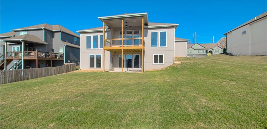 Homes for Sale in Liberty, MO 64068 | 1015  Poplar Lane