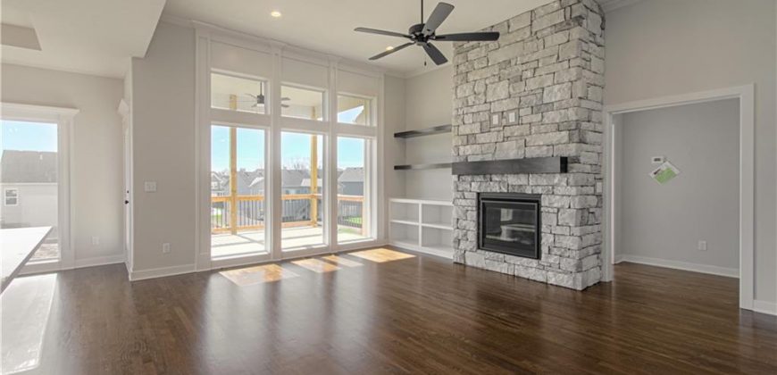 Homes for Sale in Liberty, MO 64068 | 1015  Poplar Lane