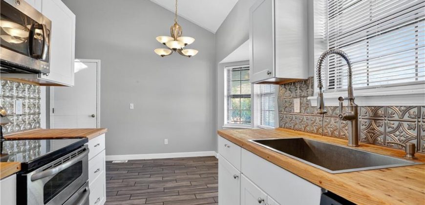 Homes for Sale in Kansas City, MO 64155 | 819 NE Cookingham Drive