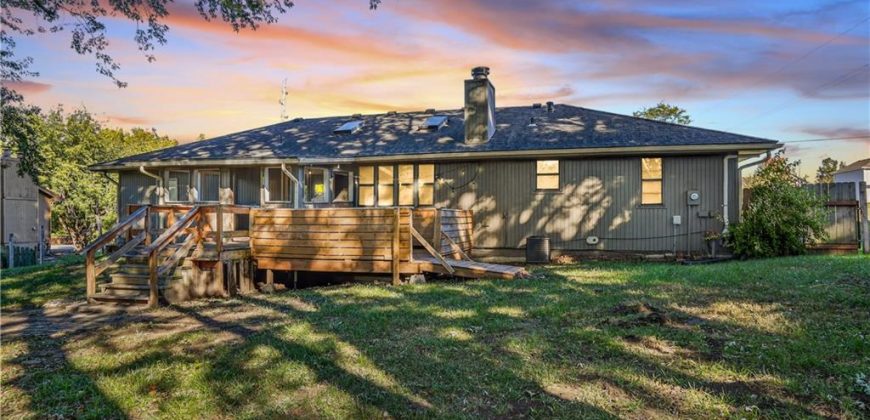 Homes for Sale in Kansas City, MO 64155 | 819 NE Cookingham Drive