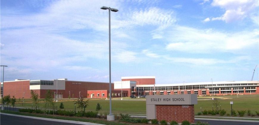 Homes for Sale in Kansas City, MO 64155 | 819 NE Cookingham Drive