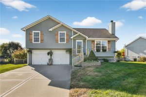 9305-NE-Paw Paw-Drive-mls-2583393-image-1