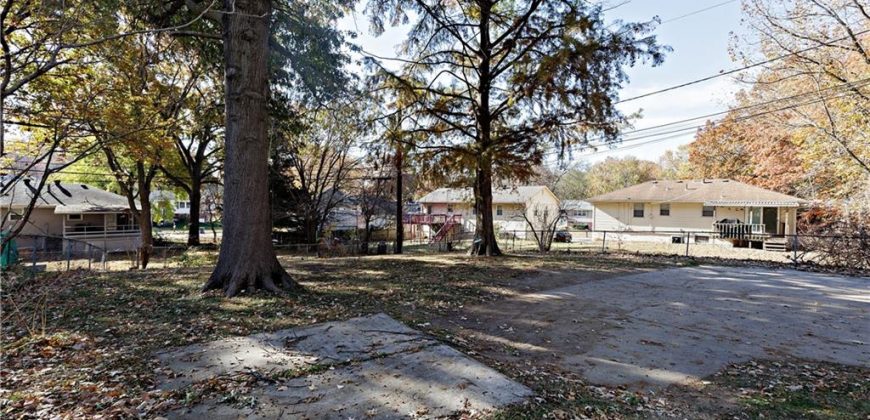 Homes for Sale in Kansas City, MO 64152 | 6927 NW 76th Terrace