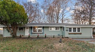 Homes for Sale in Liberty, MO 64068 | 745  Hillside Avenue