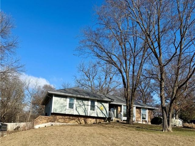 Homes for Sale in Kansas City, MO 64118 | 10 NW 80th Street