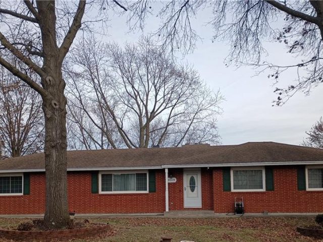 Homes for Sale in Kansas City, MO 64151 | 6509  Twin Oaks Drive