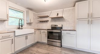 Homes for Sale in Kansas City, MO 64151 | 5018 NW Huonker Road