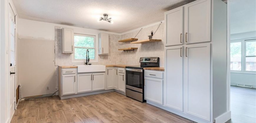 Homes for Sale in Kansas City, MO 64151 | 5018 NW Huonker Road