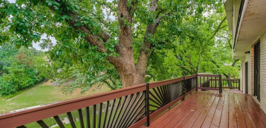 Homes for Sale in Lake Waukomis, MO 64151 | 715 NW South Shore Drive