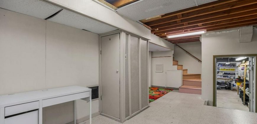 Homes for Sale in Lake Waukomis, MO 64151 | 715 NW South Shore Drive