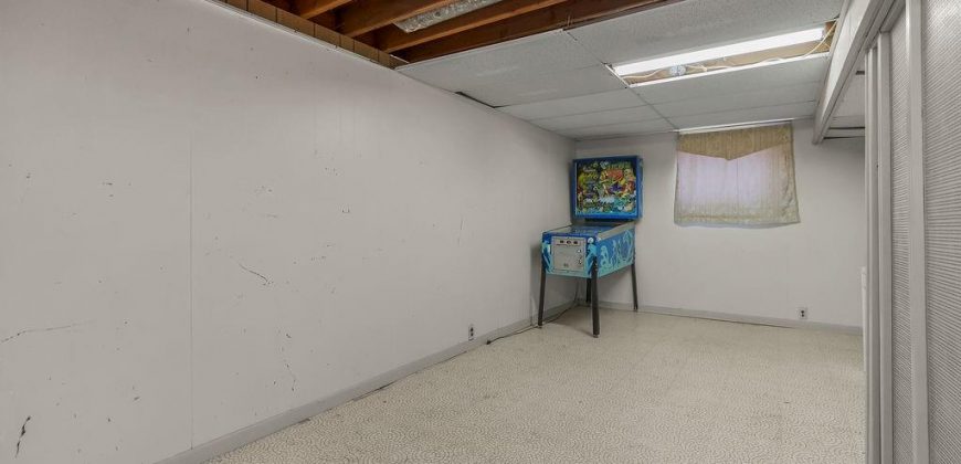 Homes for Sale in Lake Waukomis, MO 64151 | 715 NW South Shore Drive