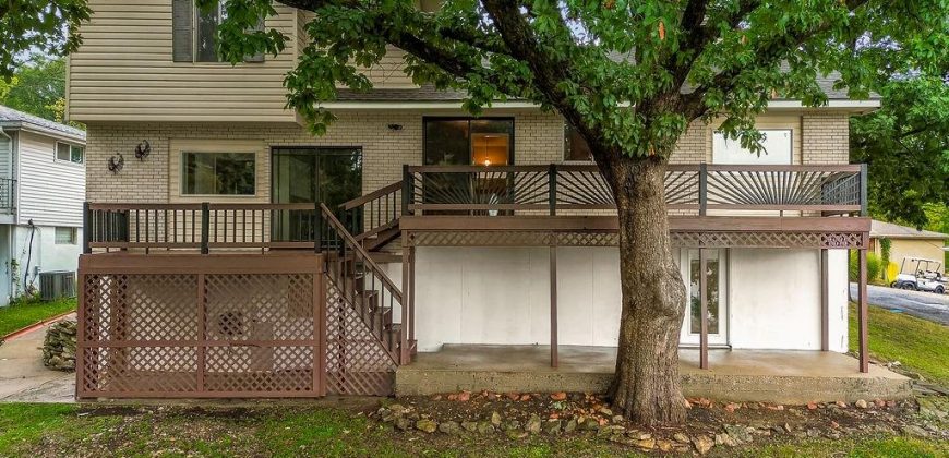 Homes for Sale in Lake Waukomis, MO 64151 | 715 NW South Shore Drive