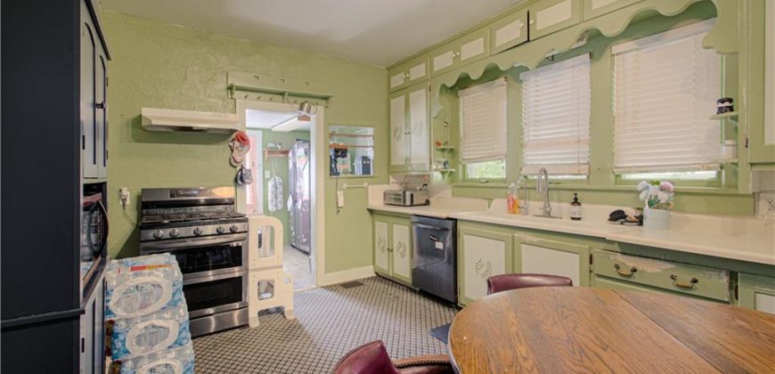 Homes for Sale in Liberty, MO 64068 | 443  Choctaw Street