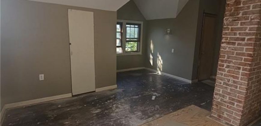 Homes for Sale in Kansas City, MO 64151 | 5301 NW Waukomis Drive