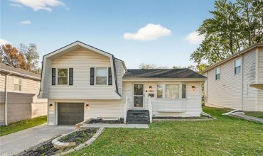 Homes for Sale in Kansas City, MO 64119 | 4905 N Smalley Avenue