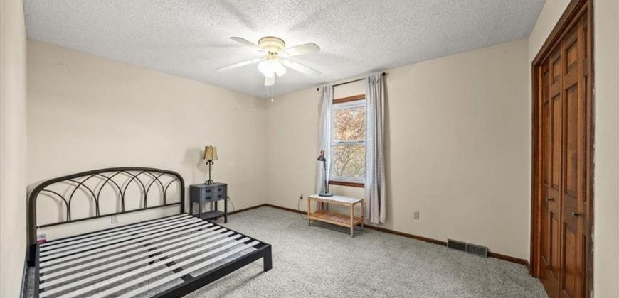 Homes for Sale in Parkville, MO 64152 | 6532 NW Melody Court