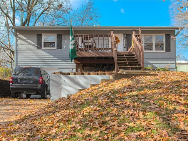 Homes for Sale in Liberty, MO 64068 | 1108 S Prairie Street