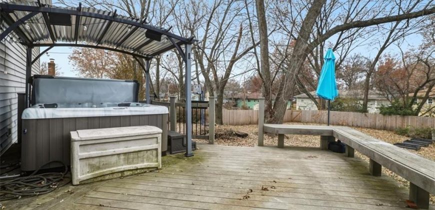 Homes for Sale in Gladstone, MO 64118 | 7320 N Euclid Avenue