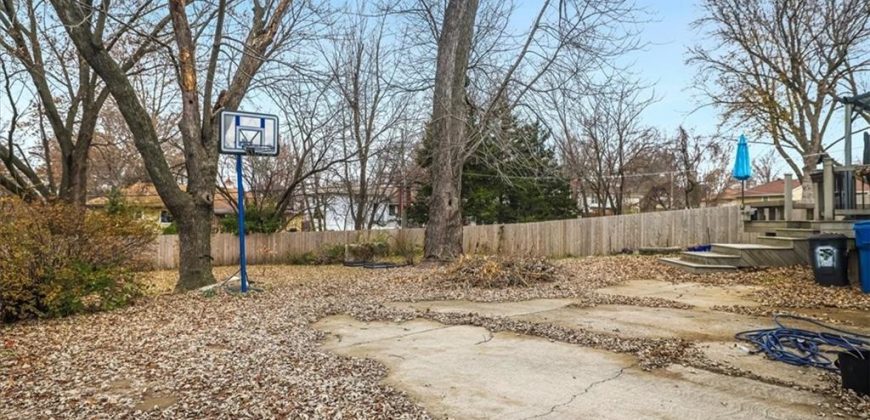 Homes for Sale in Gladstone, MO 64118 | 7320 N Euclid Avenue