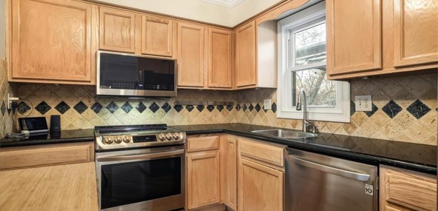 Homes for Sale in Gladstone, MO 64118 | 7320 N Euclid Avenue