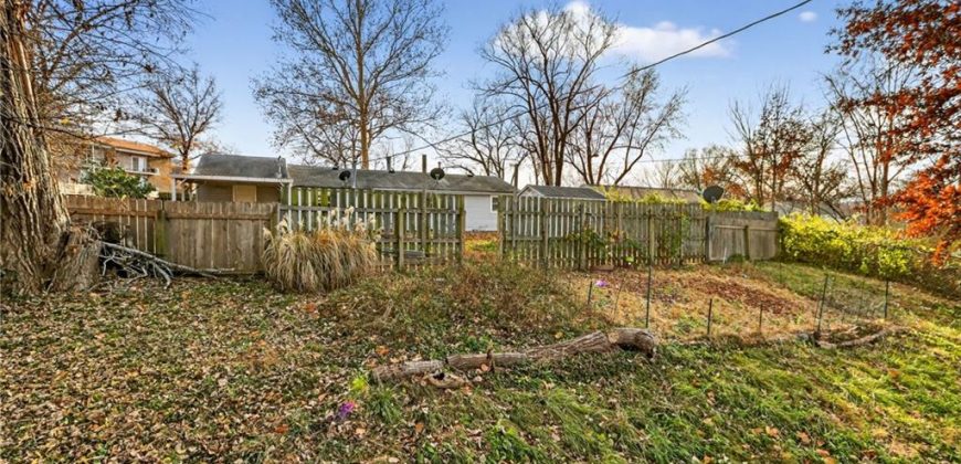 Homes for Sale in Kansas City, MO 64118 | 200 NW 63rd Terrace