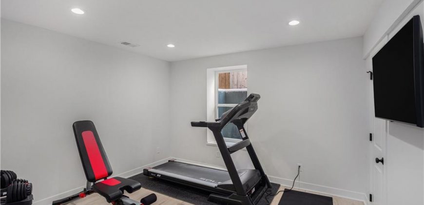 Homes for Sale in Kansas City, MO 64154 | 3922 NW 96th Street