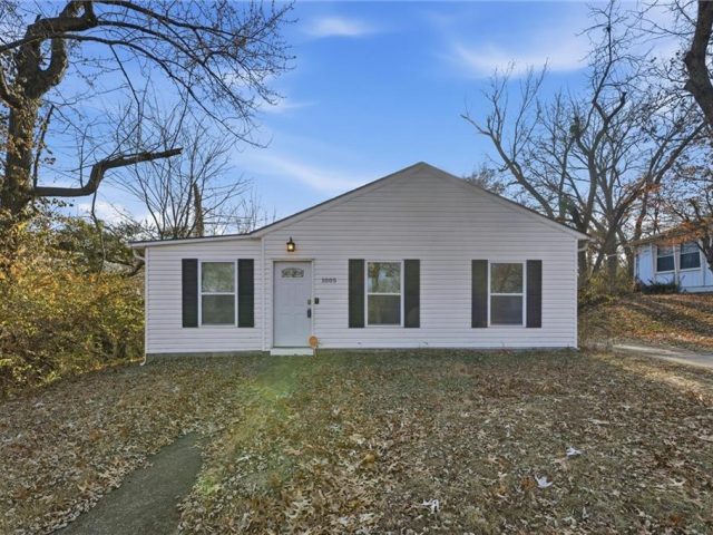 Homes for Sale in Kansas City, MO 64116 | 1005 NE 46th Street