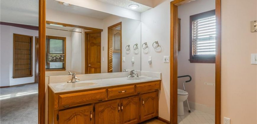 Homes for Sale in Kansas City, MO 64154 | 8605 N Beaman Avenue