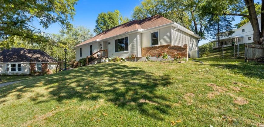 Homes for Sale in Parkville, MO 64152 | 6717 NW Lawson Lane