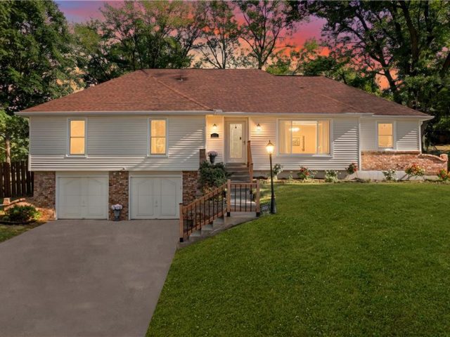 Homes for Sale in Parkville, MO 64152 | 6717 NW Lawson Lane