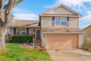 1924-NW-62nd-Terrace-mls-2589910-image-1