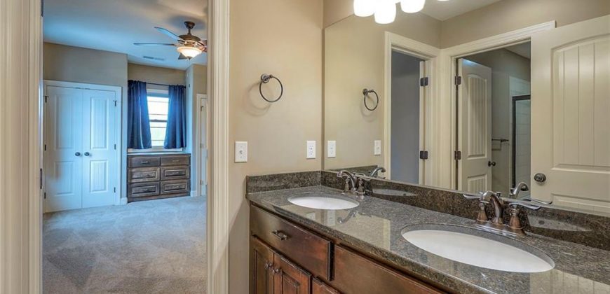 Homes for Sale in Kansas City, MO 64157 | 10502 N Willow Avenue