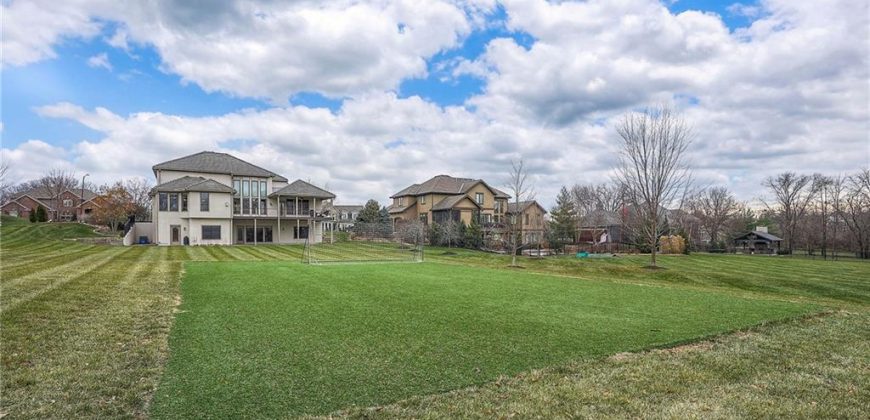 Homes for Sale in Kansas City, MO 64157 | 10502 N Willow Avenue