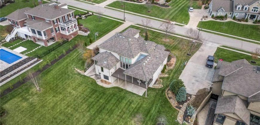 Homes for Sale in Kansas City, MO 64157 | 10502 N Willow Avenue