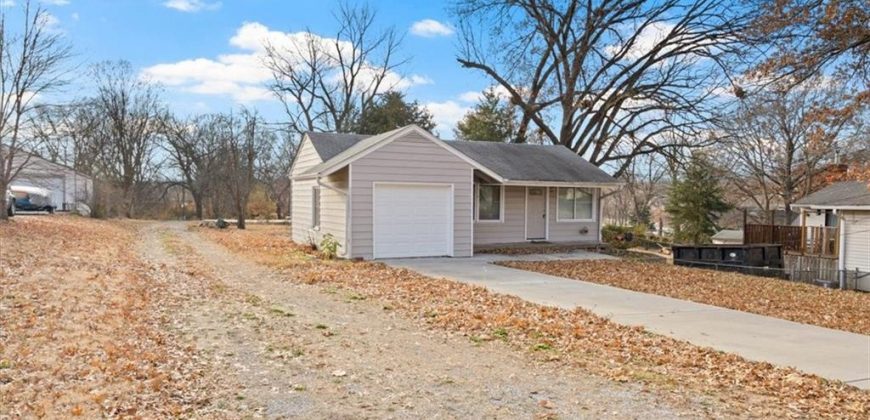 Homes for Sale in Kansas City, MO 64119 | 225 E Whittier Street