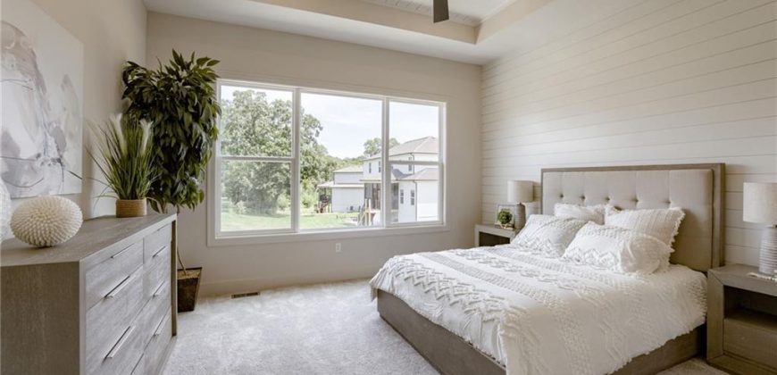 Homes for Sale in Parkville, MO 64152 | 13504  Terrace Park Drive