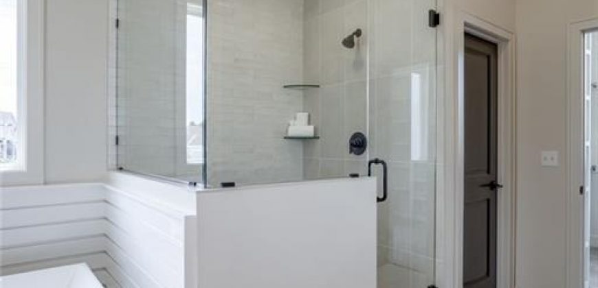 Homes for Sale in Parkville, MO 64152 | 13504  Terrace Park Drive