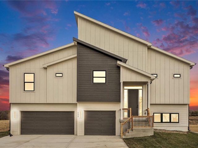 Homes for Sale in Lawson, MO 64062 | 459  Green Drive