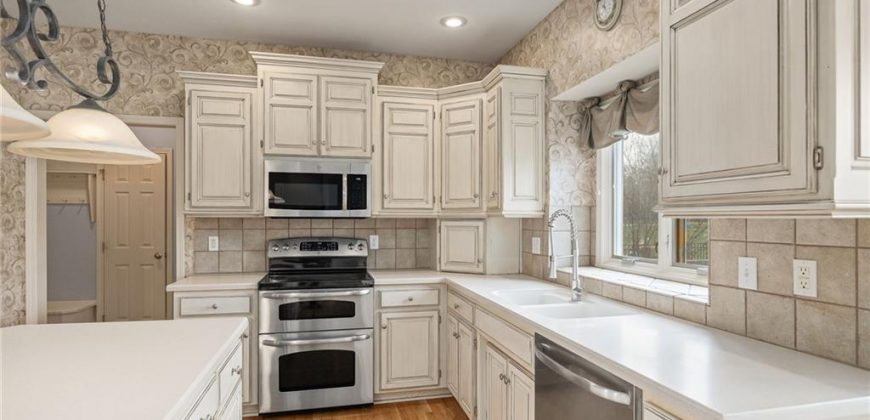 Homes for Sale in Kansas City, MO 64154 | 5619 NW 108TH Terrace